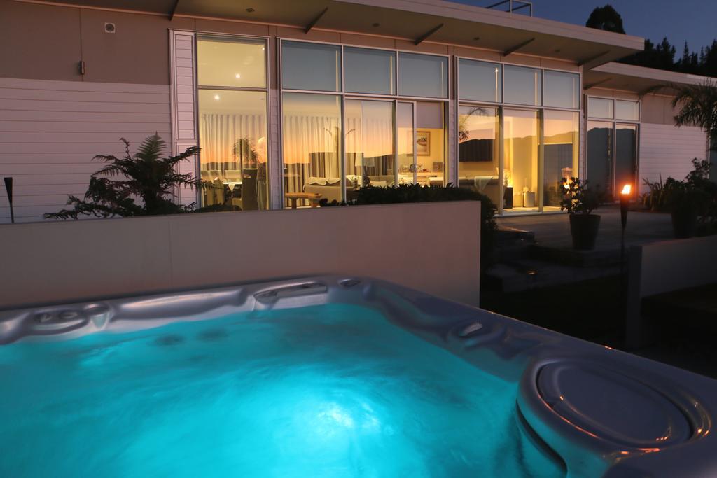 The Bay Lodge Pohara Экстерьер фото